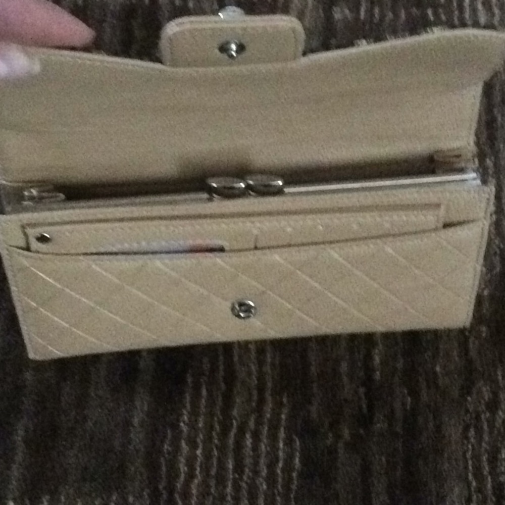NEW: Ladies Wallet - Picture 4 of 5